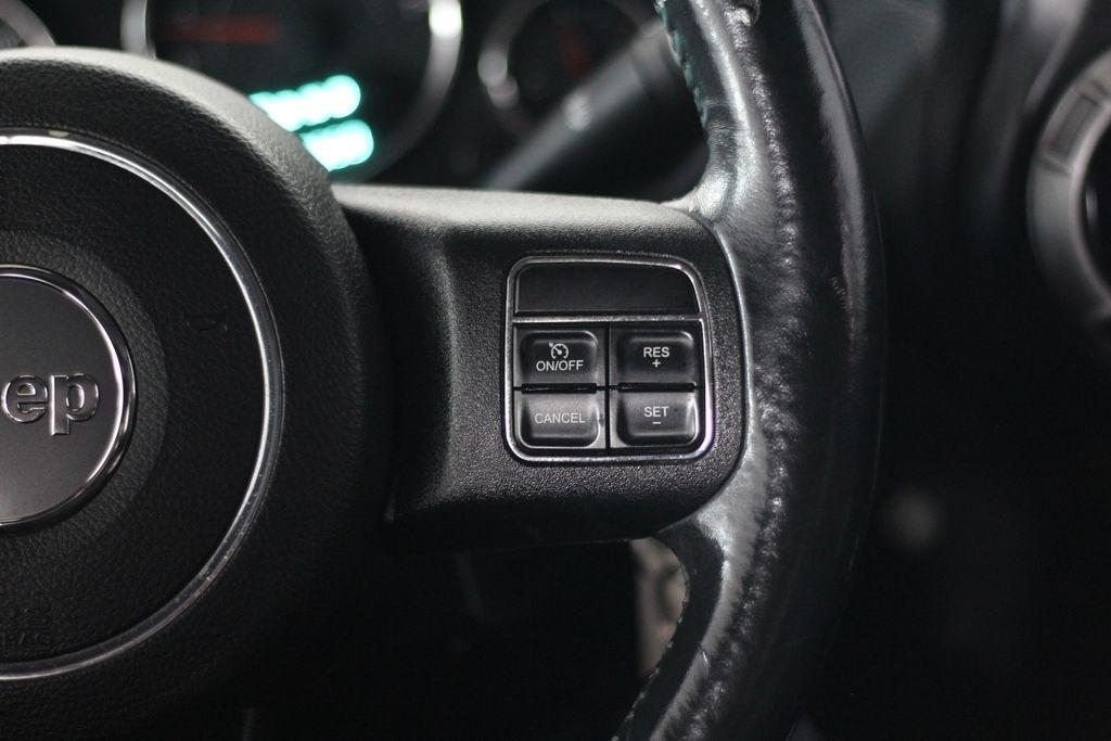 Jeep Wrangler Unlimited 4WD 4dr Sport 2013