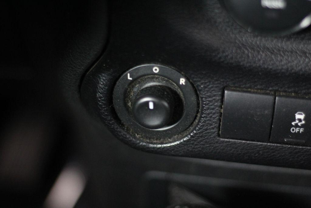 Jeep Wrangler Unlimited 4WD 4dr Sport 2013