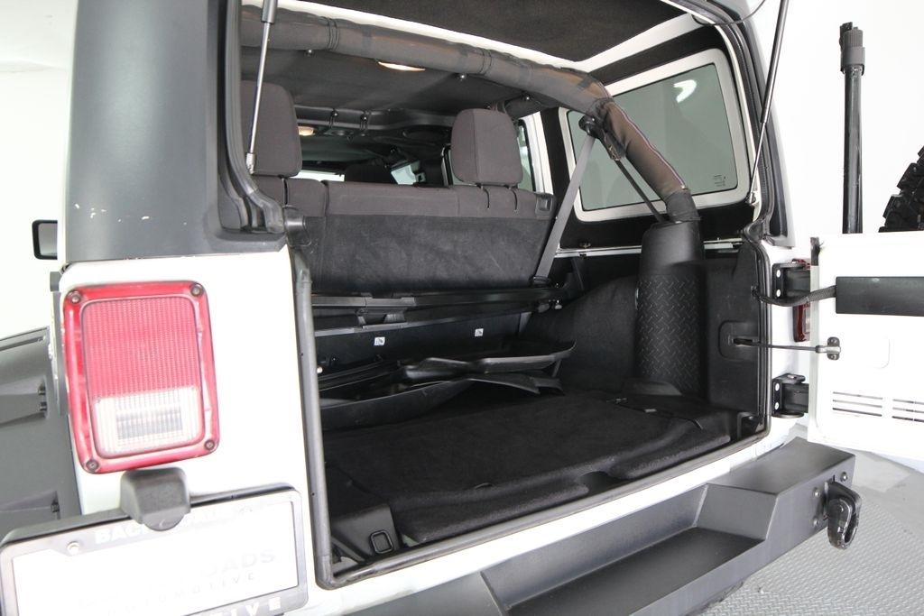 Jeep Wrangler Unlimited 4WD 4dr Sport 2013