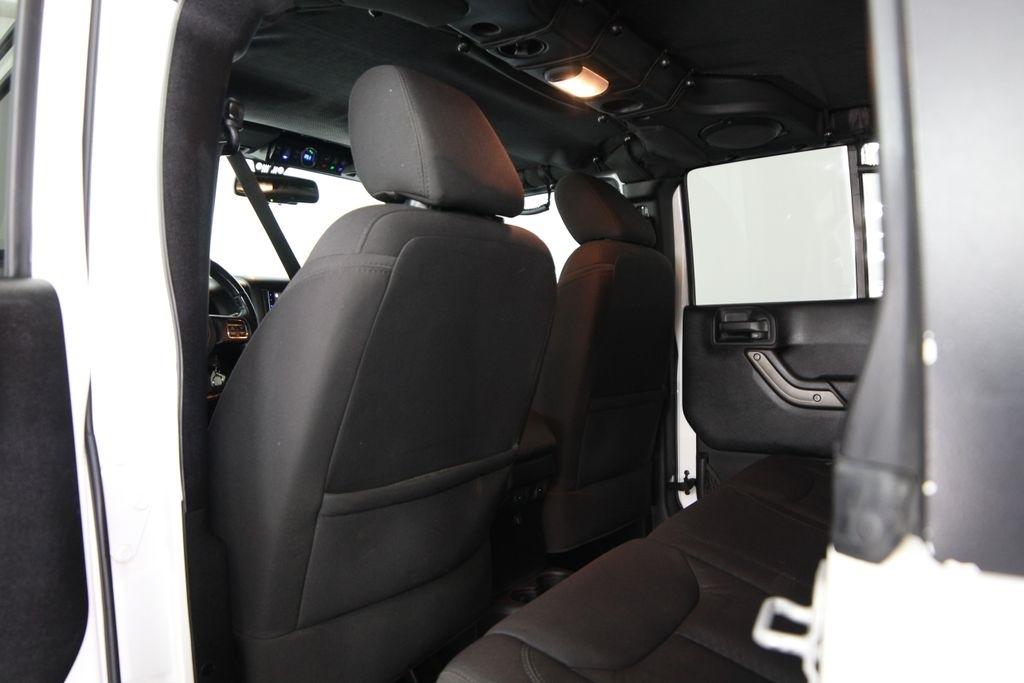 Jeep Wrangler Unlimited 4WD 4dr Sport 2013