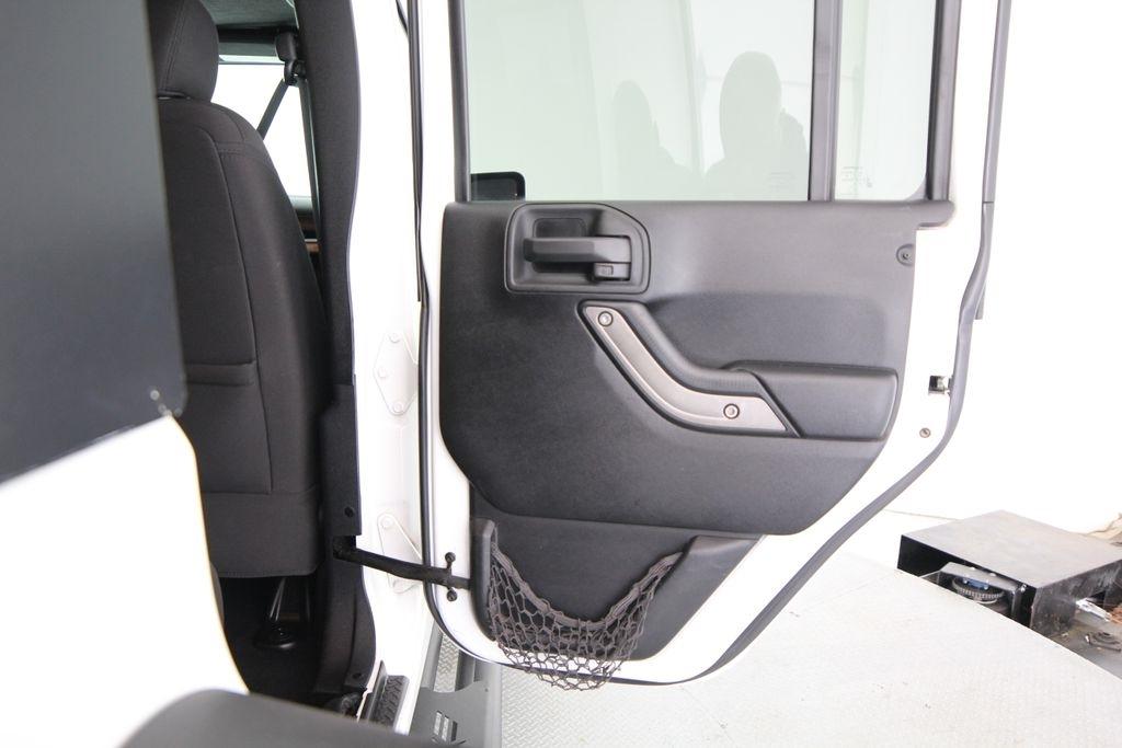 Jeep Wrangler Unlimited 4WD 4dr Sport 2013