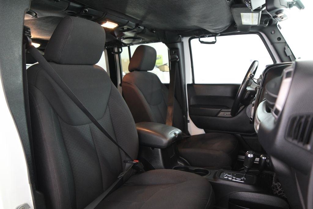Jeep Wrangler Unlimited 4WD 4dr Sport 2013
