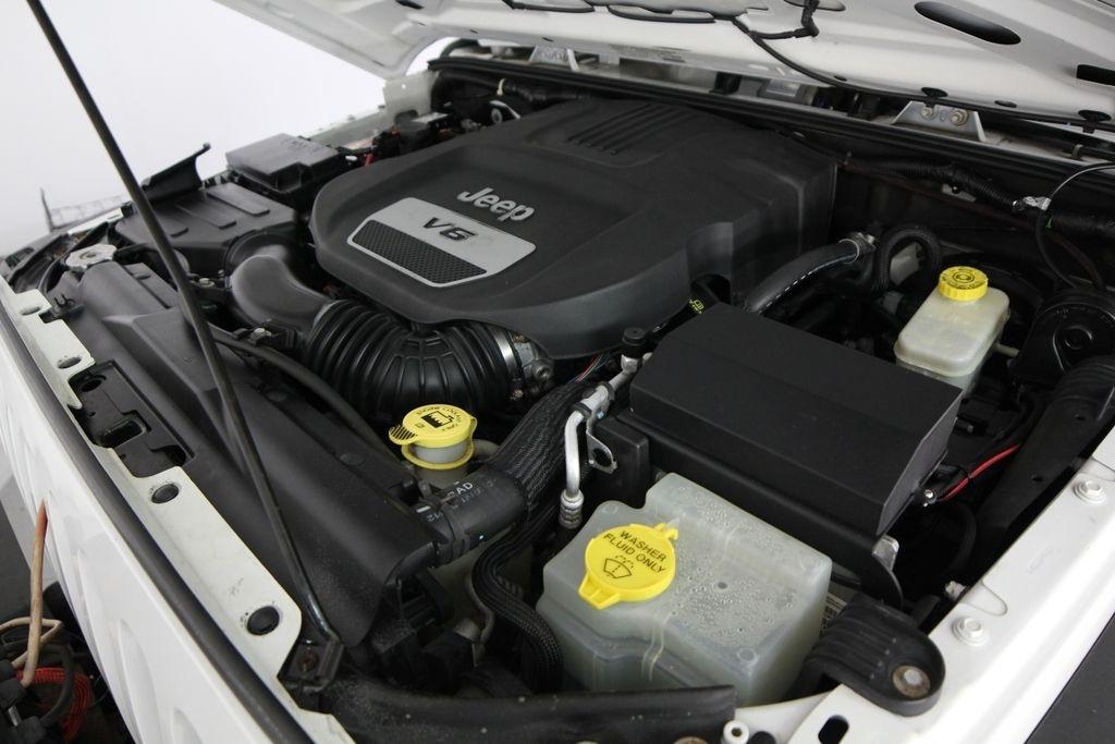 Jeep Wrangler Unlimited 4WD 4dr Sport 2013