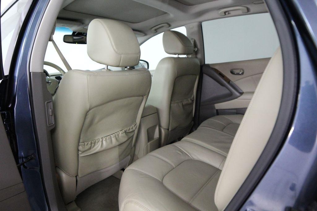 Nissan Murano AWD 4dr LE 2012