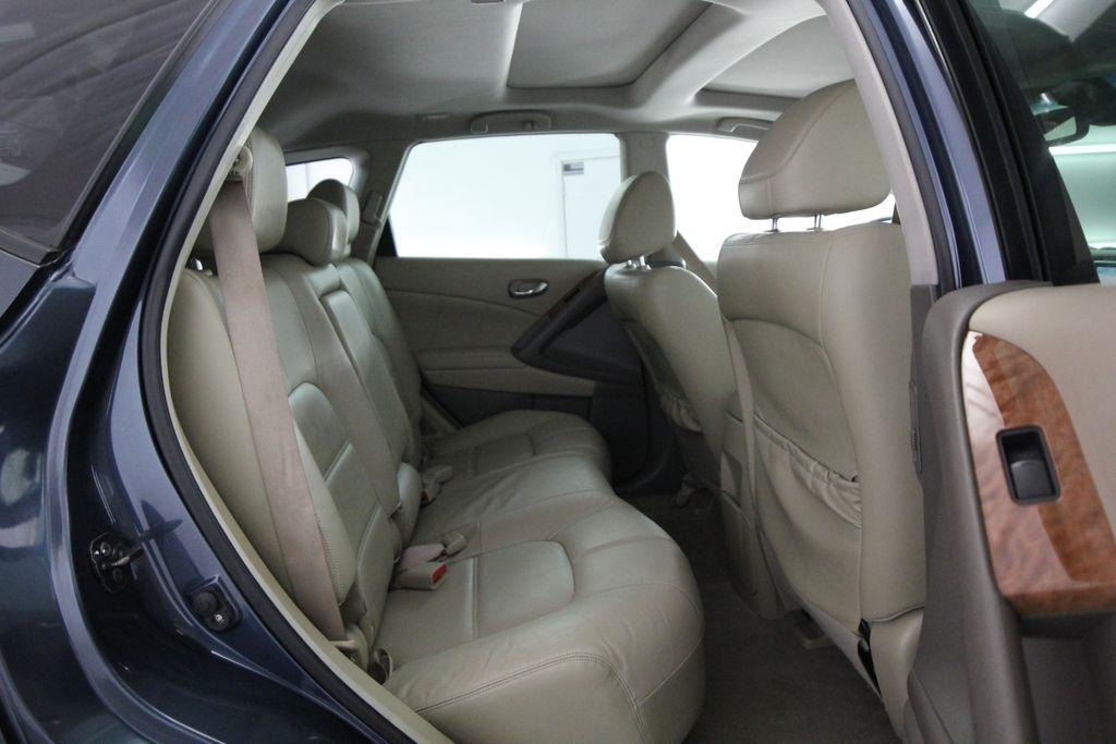 Nissan Murano AWD 4dr LE 2012