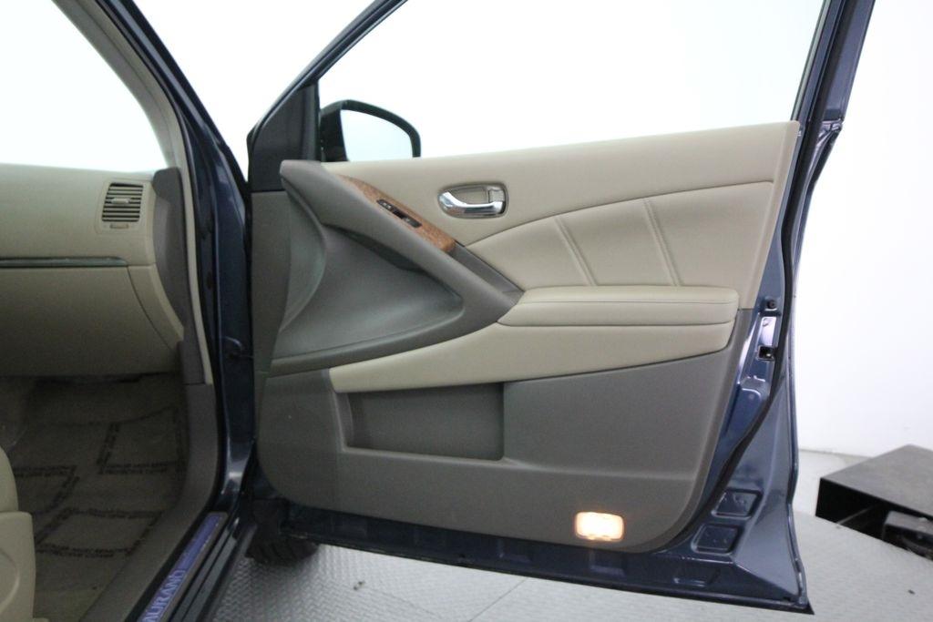 Nissan Murano AWD 4dr LE 2012