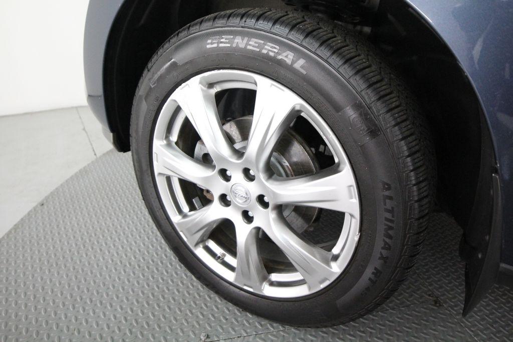 Nissan Murano AWD 4dr LE 2012
