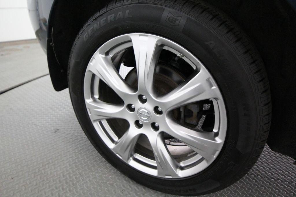 Nissan Murano AWD 4dr LE 2012