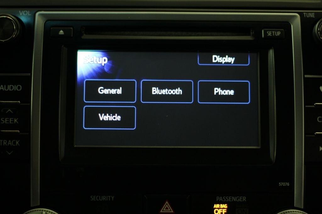 Toyota Camry 4dr Sdn I4 Auto XLE (Natl) 2013
