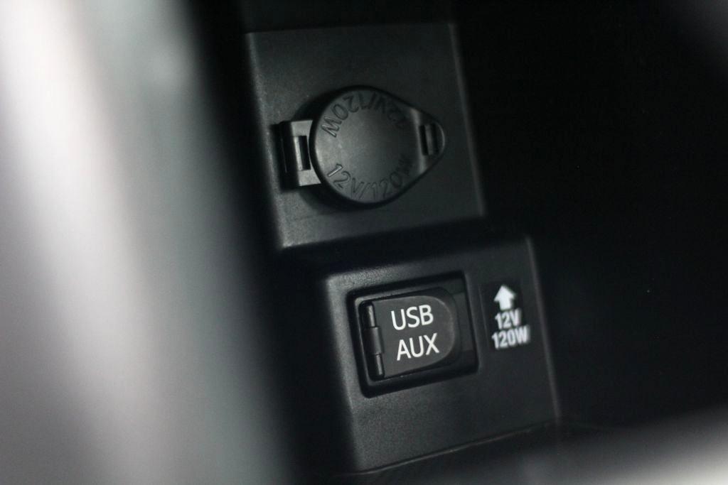 Toyota Camry 4dr Sdn I4 Auto XLE (Natl) 2013