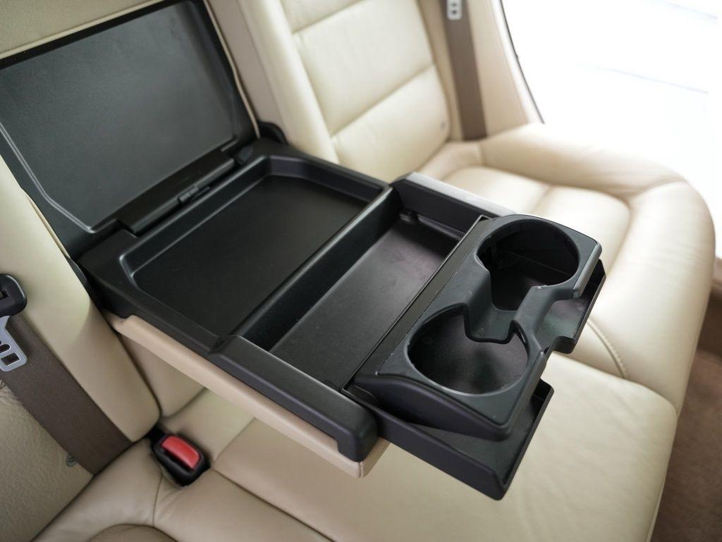 Volvo XC70 4dr Wgn 3.2L 2011