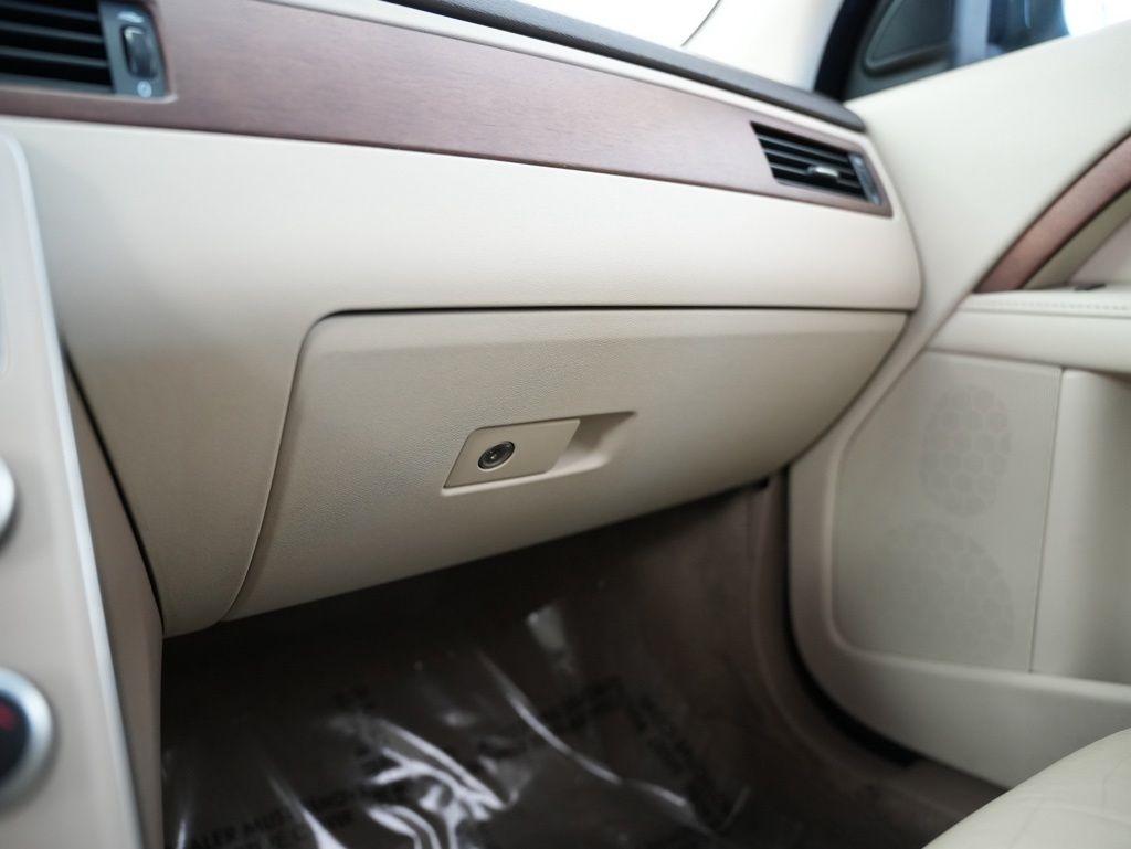 Volvo XC70 4dr Wgn 3.2L 2011