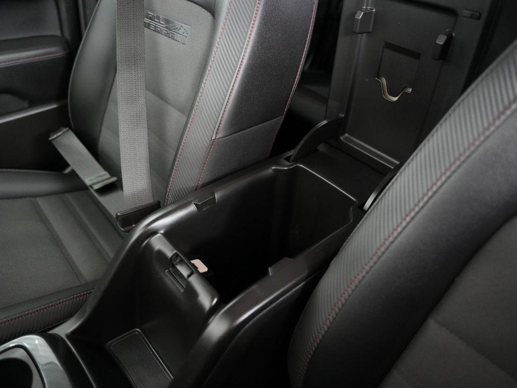 GMC Canyon 4WD Crew Cab 128.3" SLE 2016