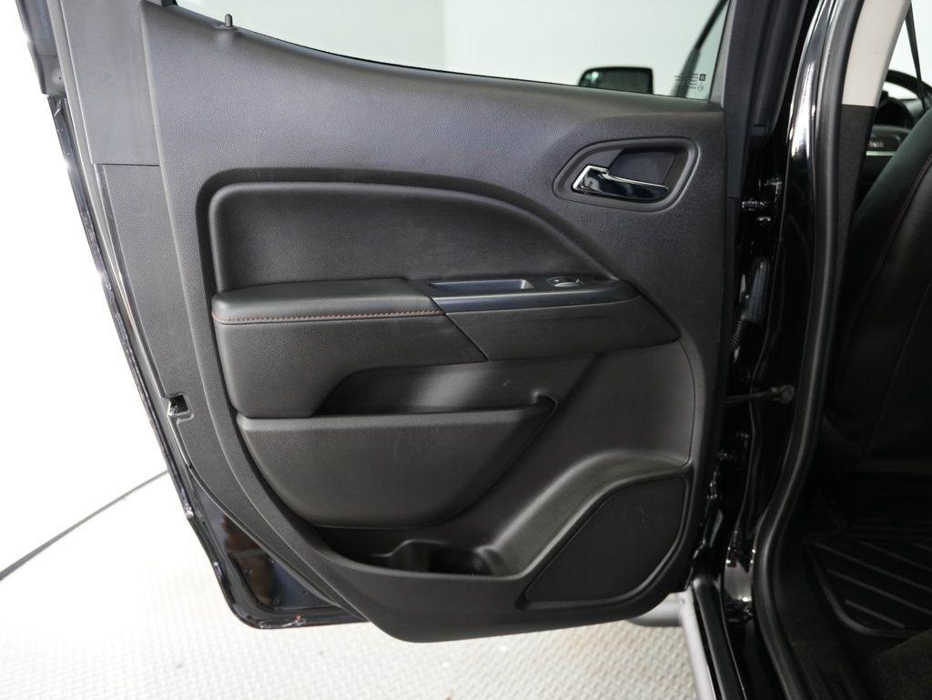 GMC Canyon 4WD Crew Cab 128.3" SLE 2016