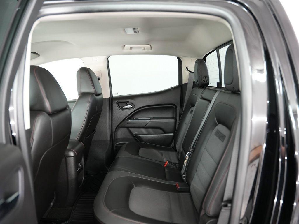 GMC Canyon 4WD Crew Cab 128.3" SLE 2016
