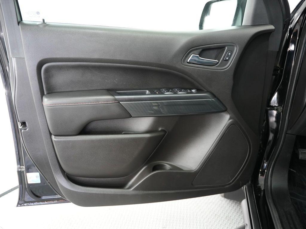 GMC Canyon 4WD Crew Cab 128.3" SLE 2016