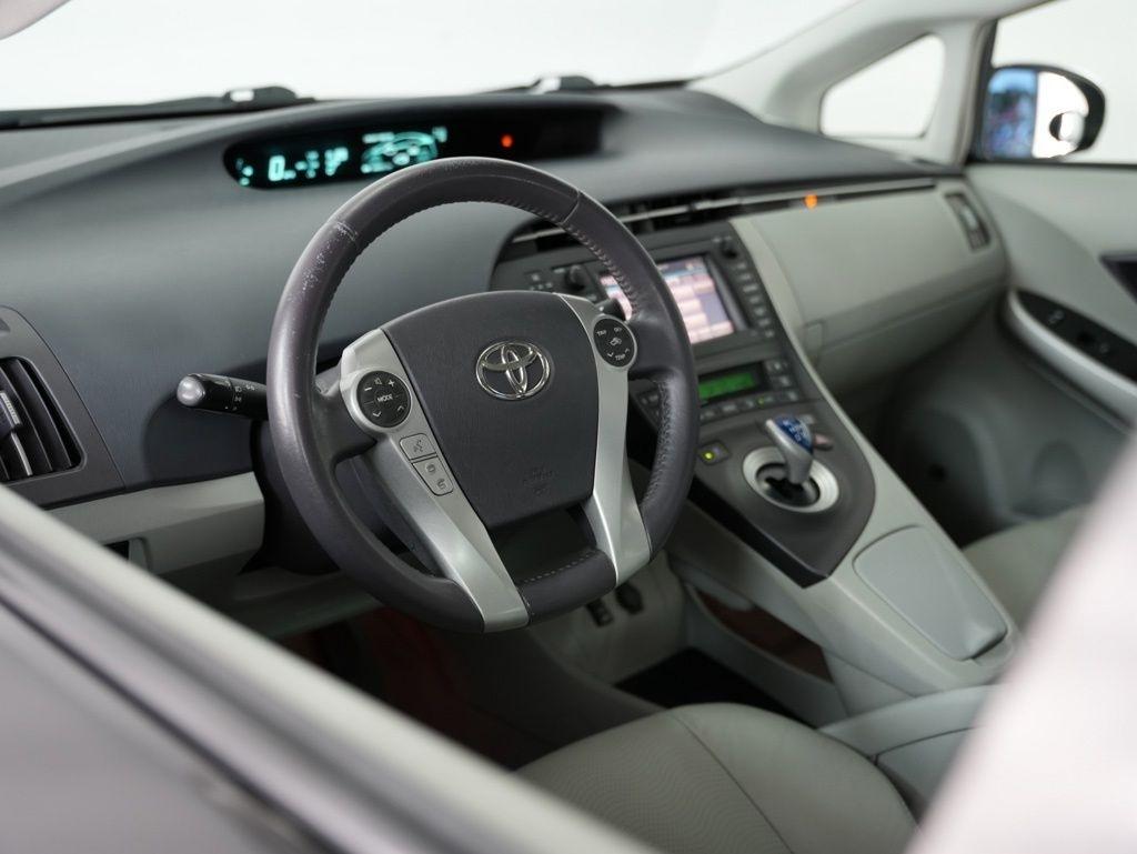 Toyota Prius 5dr HB III (Natl) 2011