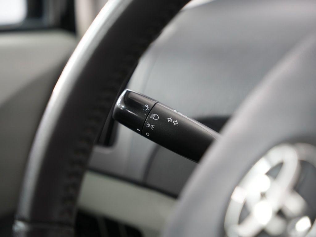 Toyota Prius 5dr HB III (Natl) 2011