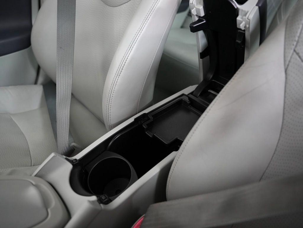 Toyota Prius 5dr HB III (Natl) 2011