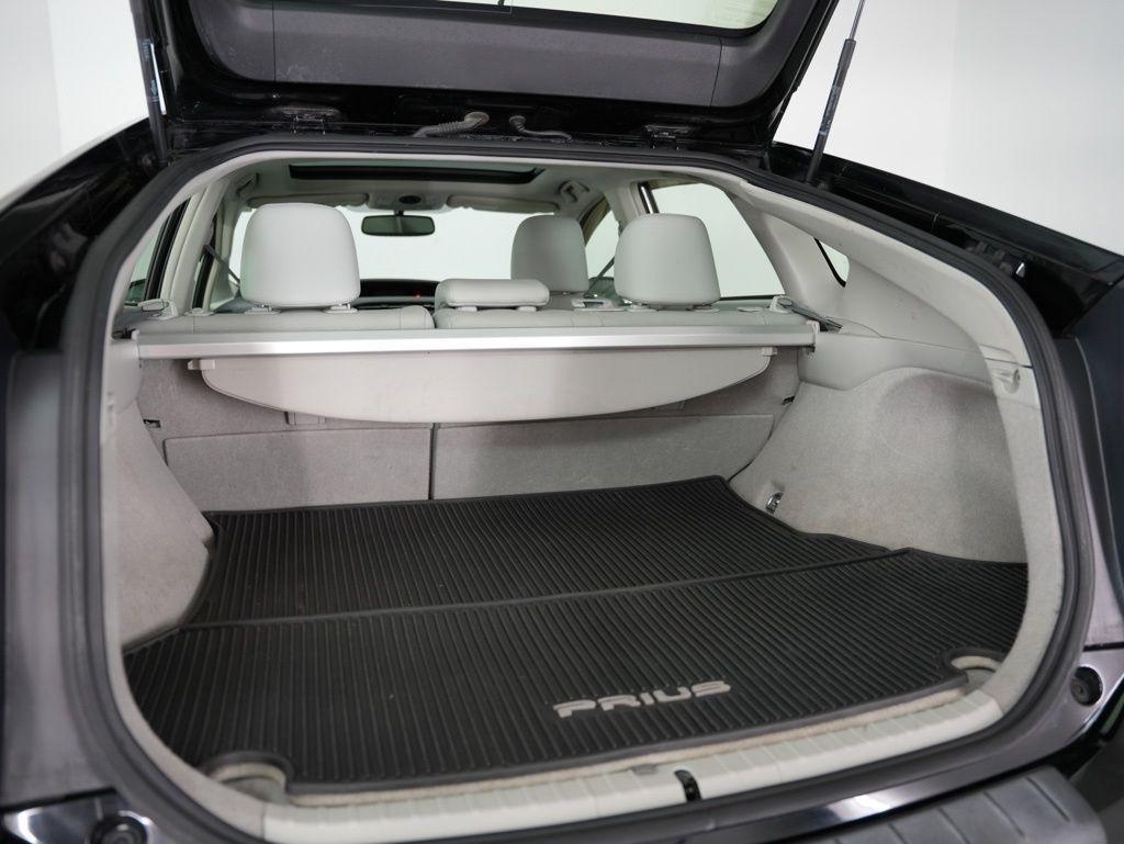 Toyota Prius 5dr HB III (Natl) 2011