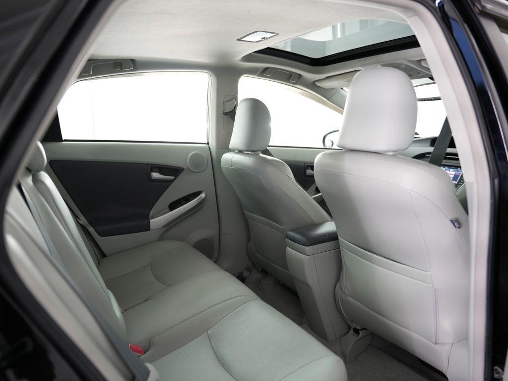 Toyota Prius 5dr HB III (Natl) 2011