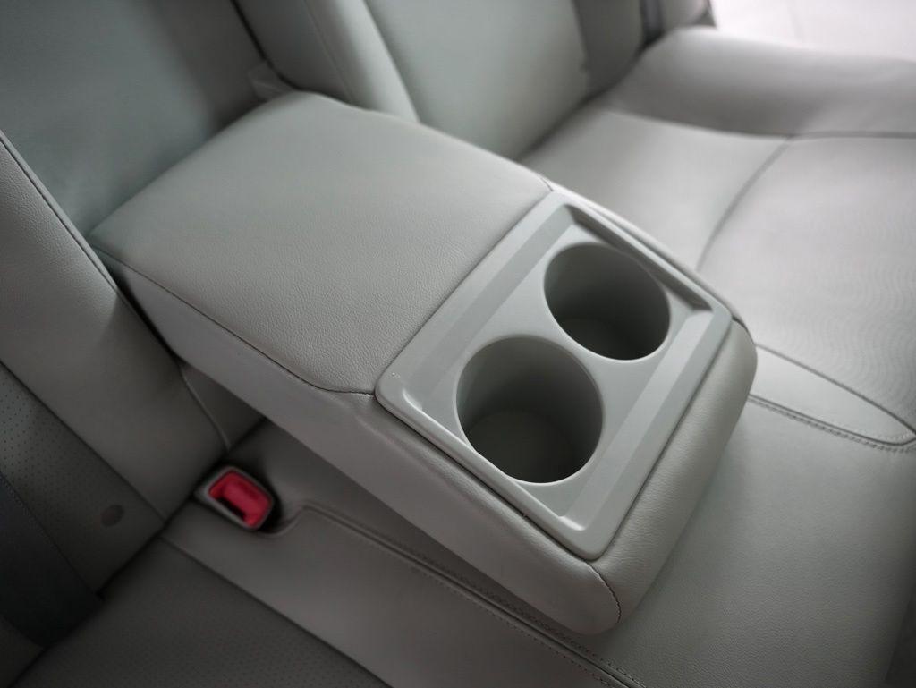 Toyota Prius 5dr HB III (Natl) 2011