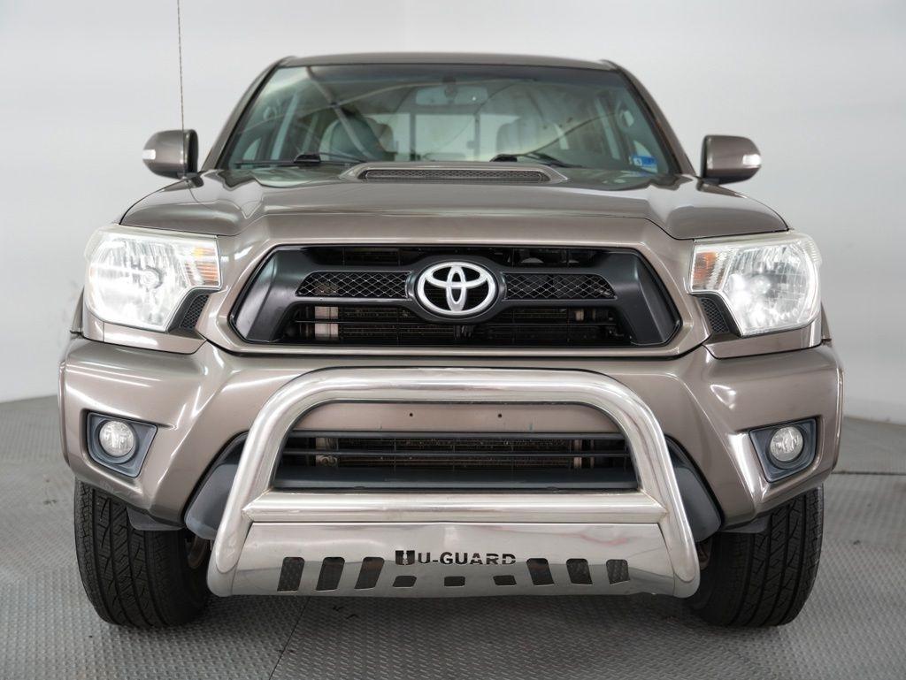 Toyota Tacoma 4WD Double Cab LB V6 AT (Natl) 2012