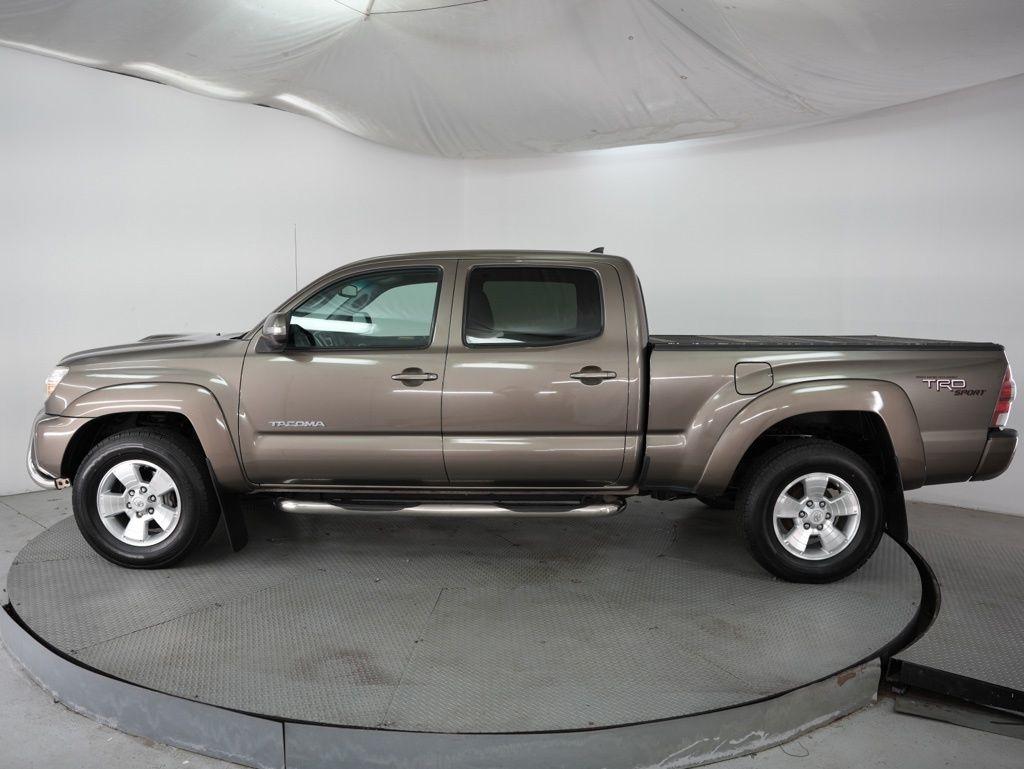 Toyota Tacoma 4WD Double Cab LB V6 AT (Natl) 2012
