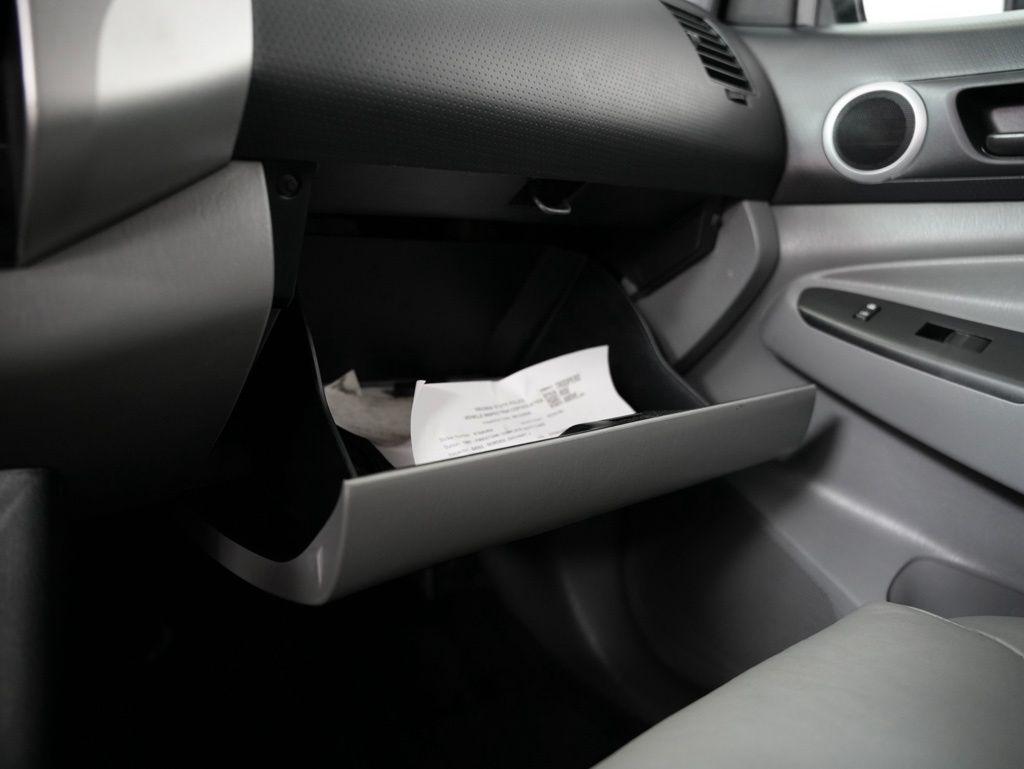 Toyota Tacoma 4WD Double Cab LB V6 AT (Natl) 2012