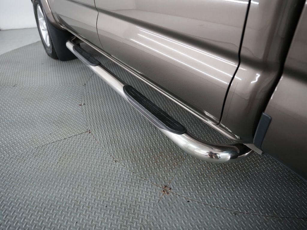Toyota Tacoma 4WD Double Cab LB V6 AT (Natl) 2012
