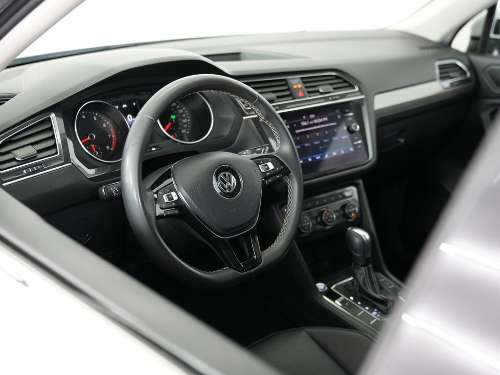 Volkswagen Tiguan 2.0T SE R-Line Black FWD 2021