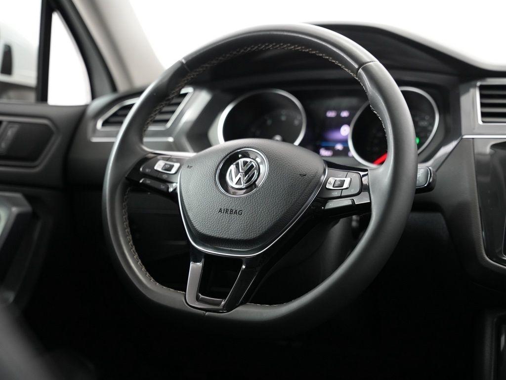 Volkswagen Tiguan 2.0T SE R-Line Black FWD 2021