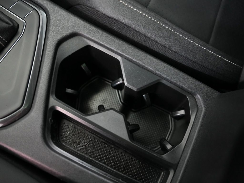 Volkswagen Tiguan 2.0T SE R-Line Black FWD 2021