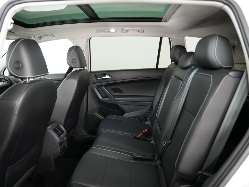 Volkswagen Tiguan 2.0T SE R-Line Black FWD 2021