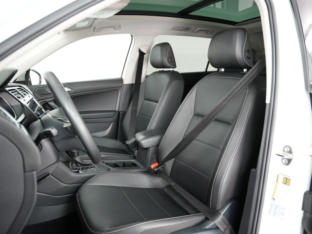 Volkswagen Tiguan 2.0T SE R-Line Black FWD 2021