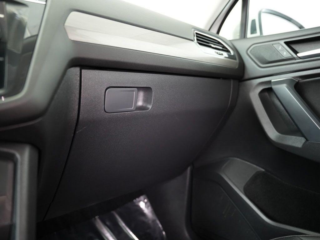 Volkswagen Tiguan 2.0T SE R-Line Black FWD 2021