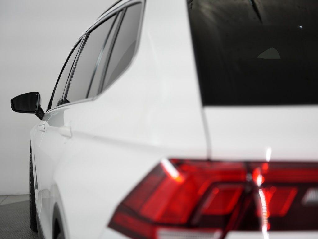 Volkswagen Tiguan 2.0T SE R-Line Black FWD 2021