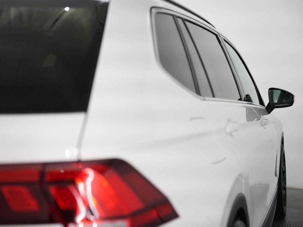 Volkswagen Tiguan 2.0T SE R-Line Black FWD 2021