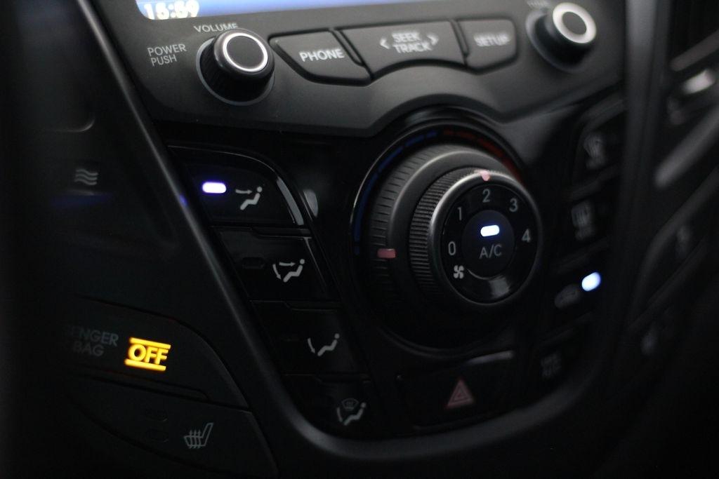 Hyundai Veloster 3dr Cpe Auto Turbo 2016