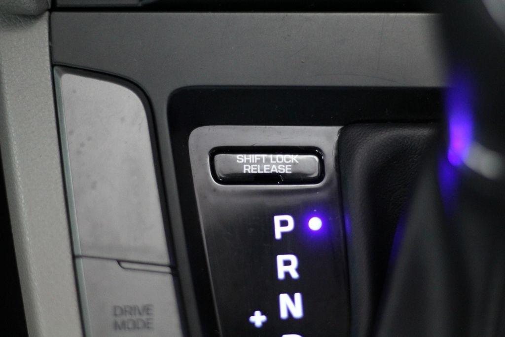 Hyundai Elantra SEL 2.0L Auto (Alabama) 2018