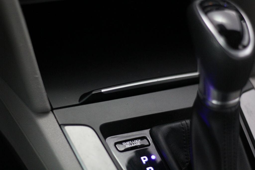 Hyundai Elantra SEL 2.0L Auto (Alabama) 2018