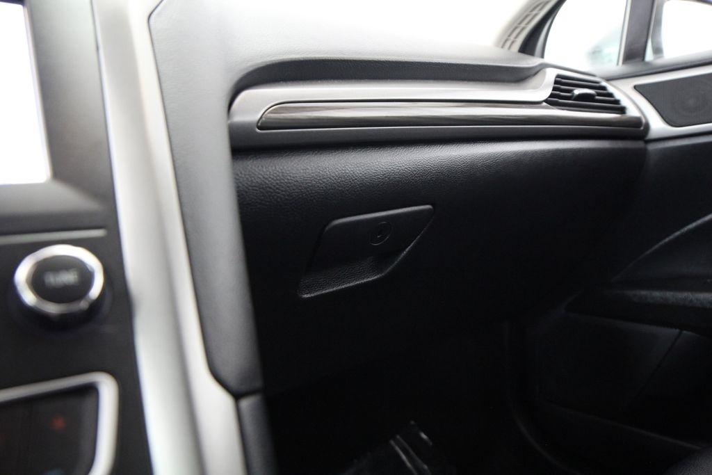 Ford Fusion SEL FWD 2020