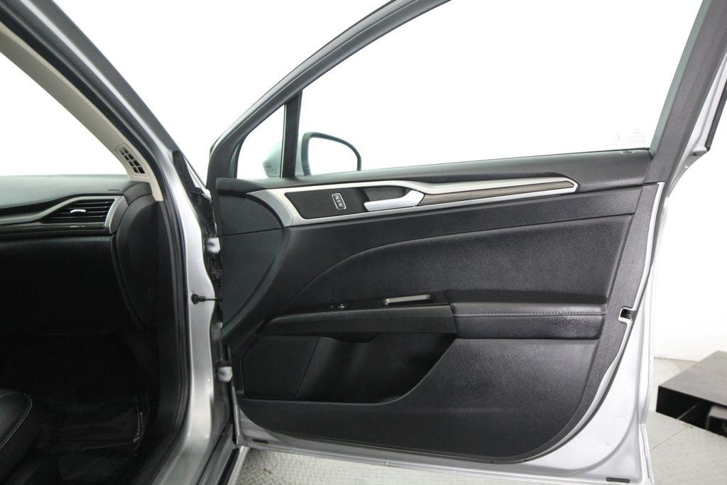 Ford Fusion SEL FWD 2020
