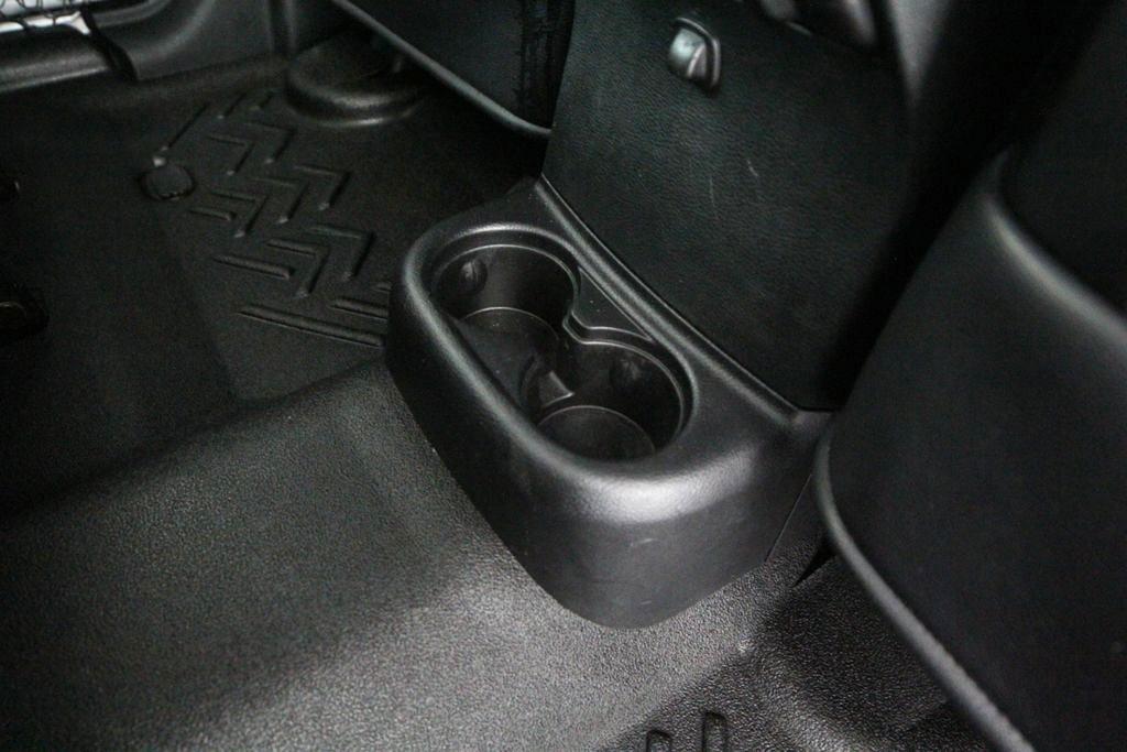 Jeep Wrangler Unlimited 4WD 4dr Sport 2016