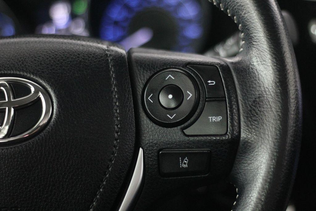 Toyota Corolla iM CVT (Natl) 2017