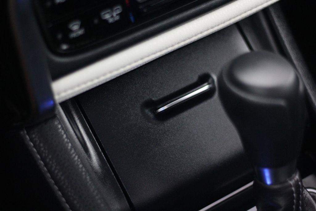 Toyota Corolla iM CVT (Natl) 2017