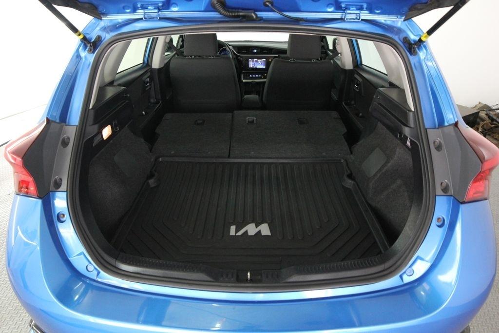 Toyota Corolla iM CVT (Natl) 2017