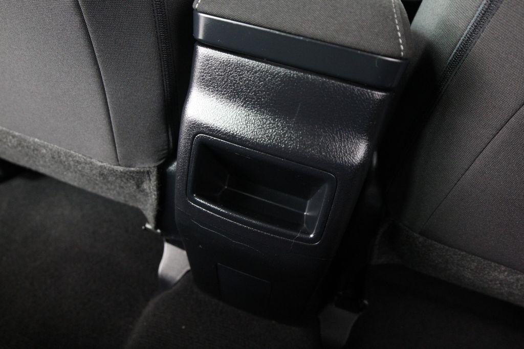Toyota Corolla iM CVT (Natl) 2017