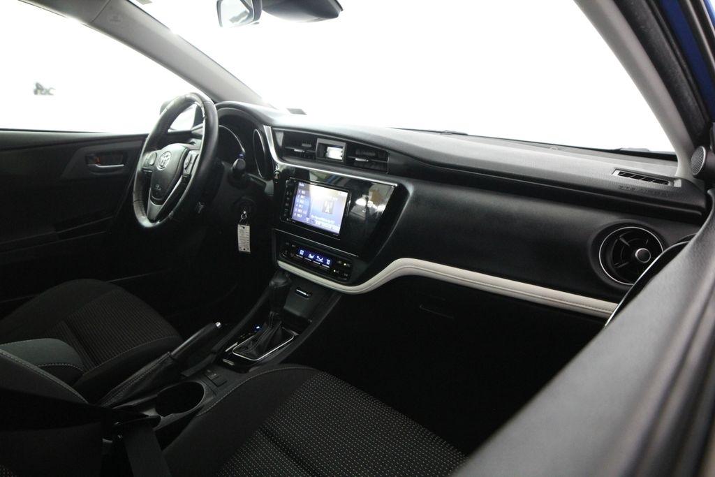 Toyota Corolla iM CVT (Natl) 2017