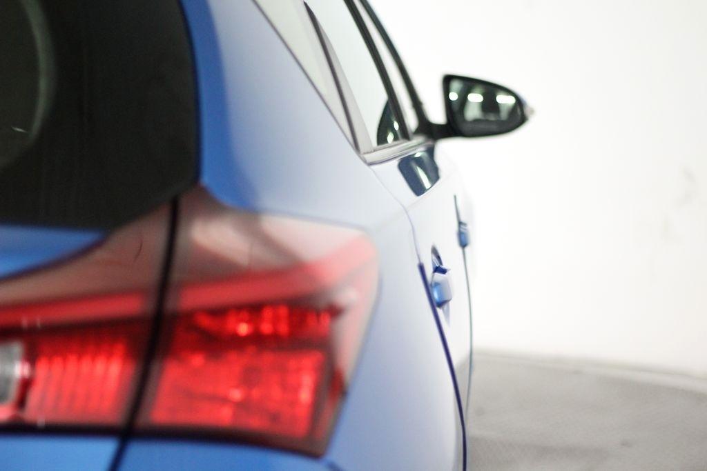 Toyota Corolla iM CVT (Natl) 2017